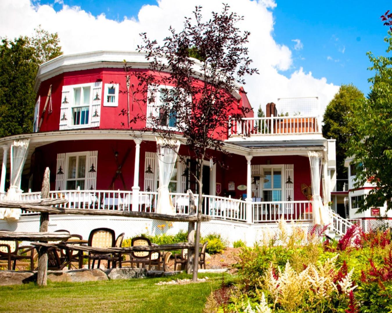Auberge De La Tour Du Lac Sainte-Agathe-des-Monts Eksteriør billede
