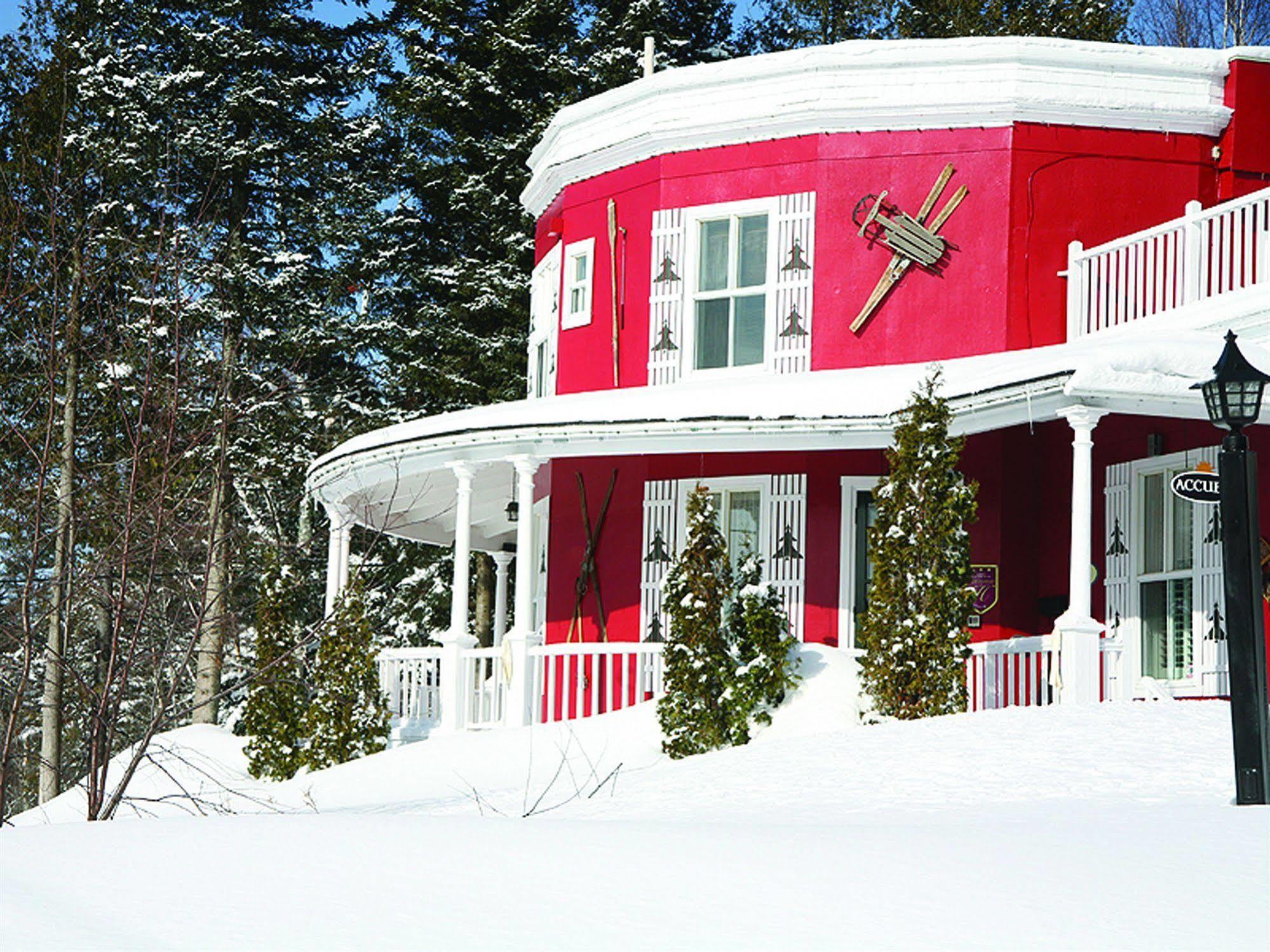 Auberge De La Tour Du Lac Sainte-Agathe-des-Monts Eksteriør billede