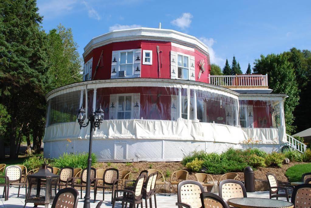 Auberge De La Tour Du Lac Sainte-Agathe-des-Monts Eksteriør billede