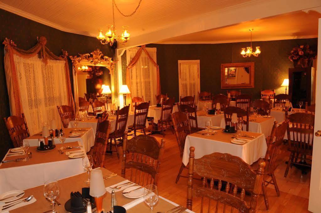 Auberge De La Tour Du Lac Sainte-Agathe-des-Monts Eksteriør billede