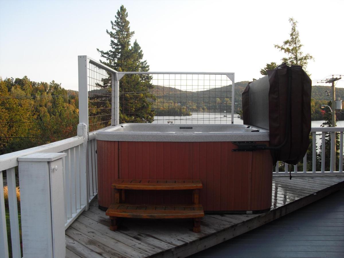 Auberge De La Tour Du Lac Sainte-Agathe-des-Monts Eksteriør billede